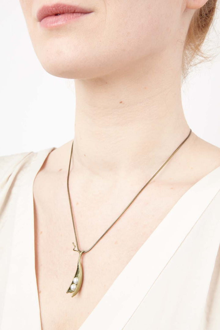 Pea Pod Pendant - 2 Pearls