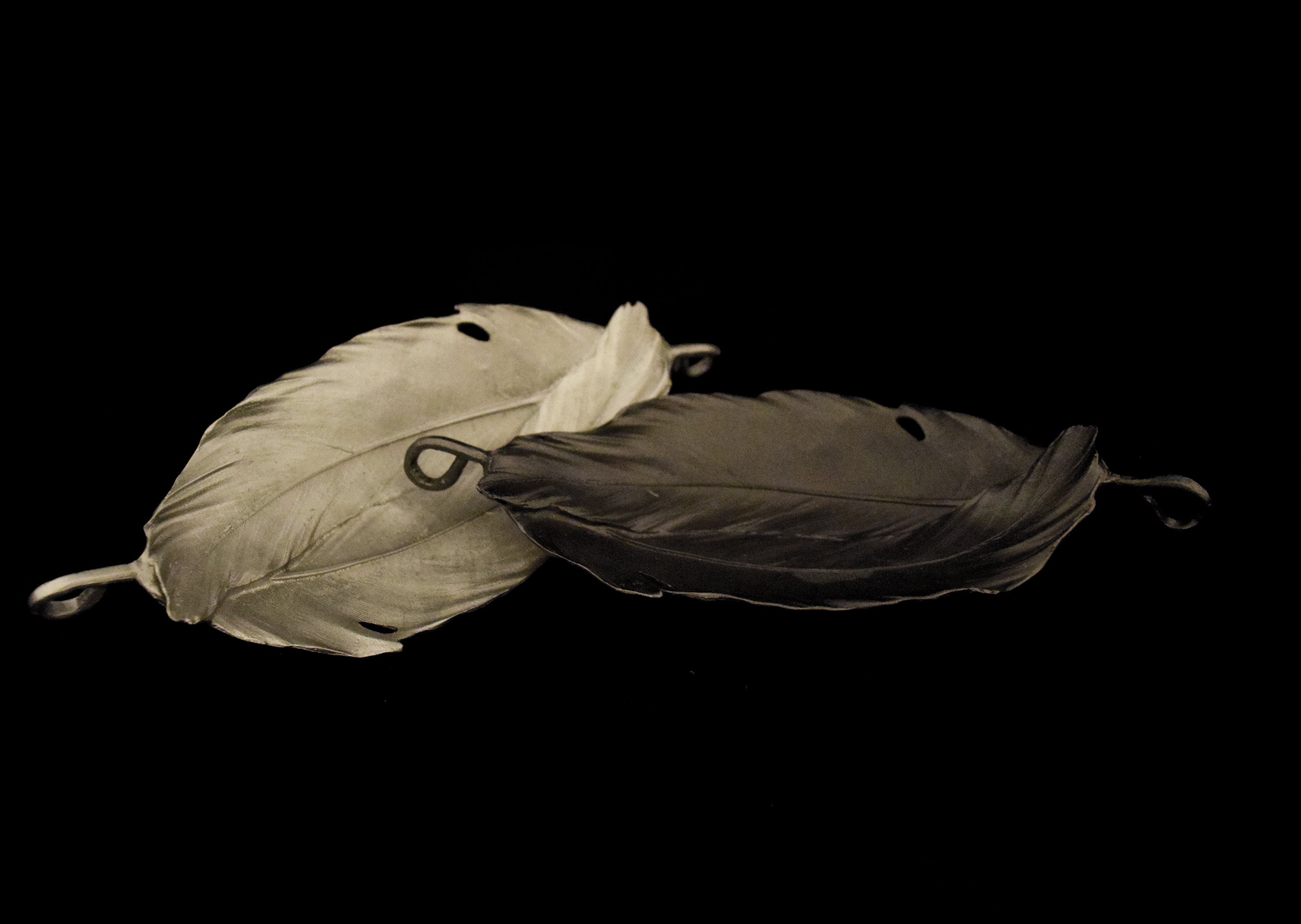 Feather Small Dish -Gunmetal